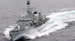 伊朗试图拦截英国油轮 遭英军舰驱逐