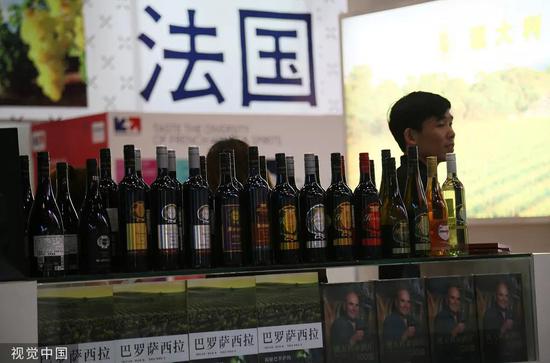 法国葡萄酒展台。图片来源：视觉中国