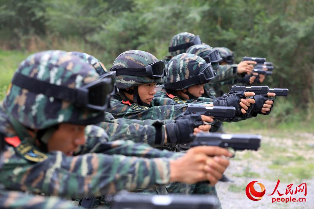 北京武警:实战化训练锻造特战尖兵