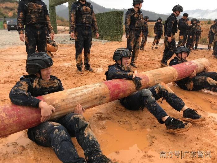 极限体能、战术射击……广东广州特警5天4夜“魔鬼周”燃爆！(组图)