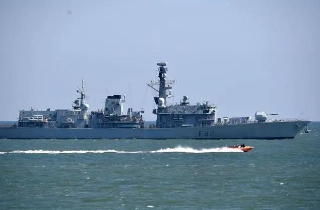 皇家海军战略核潜艇起火！英国“核保护伞”差点塌了半壁江山