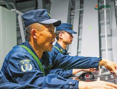 挥戈沧海练攻防——海军某护卫舰支队实弹射击训练掠影