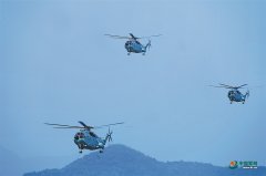 砺铁翼、练精兵，海军航空兵某团开展多科目飞行训练