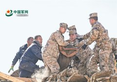 西藏日喀则市定日县发生6.8级地震 解放军和武警部队官兵、民兵迅速展开救援