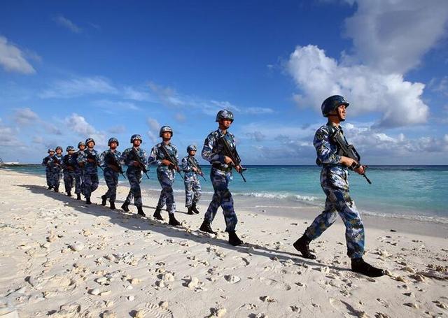 挑衅！美军舰非法进入南沙群岛邻近海域 国防部外交部强势回应