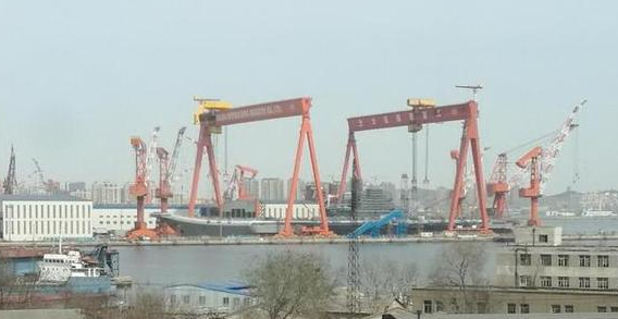 首艘国产航母下水 001A型17号航母主要技术数据介绍 战力堪比美国