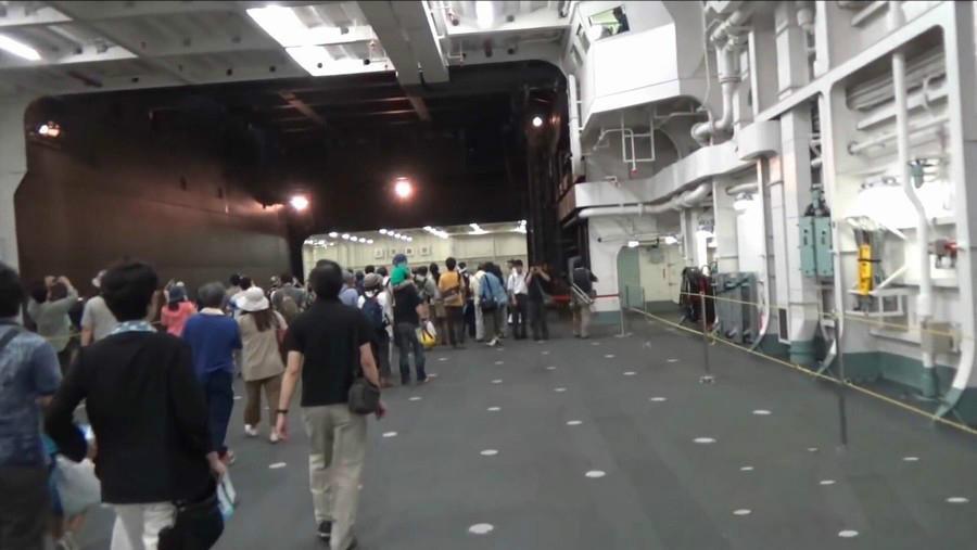 日本出云号准航母庞大机库曝光 可搭载F-35