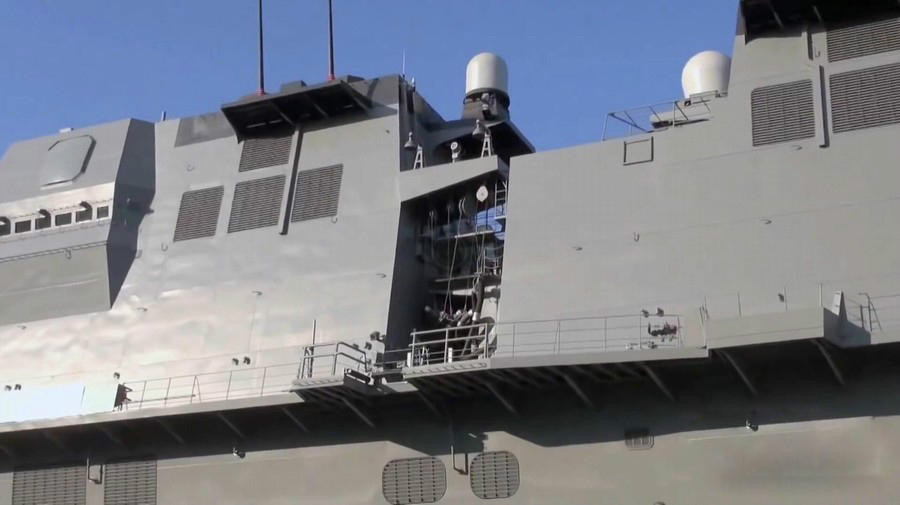 日本出云号准航母庞大机库曝光 可搭载F-35