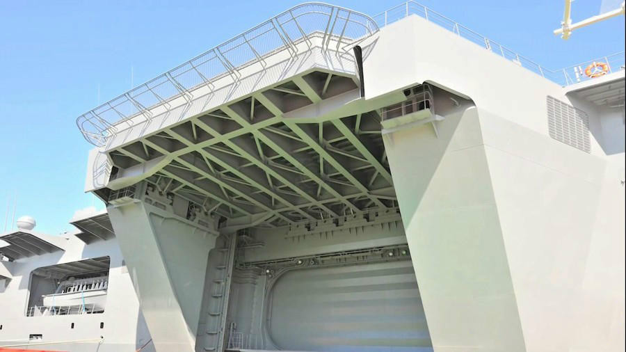 日本出云号准航母庞大机库曝光 可搭载F-35