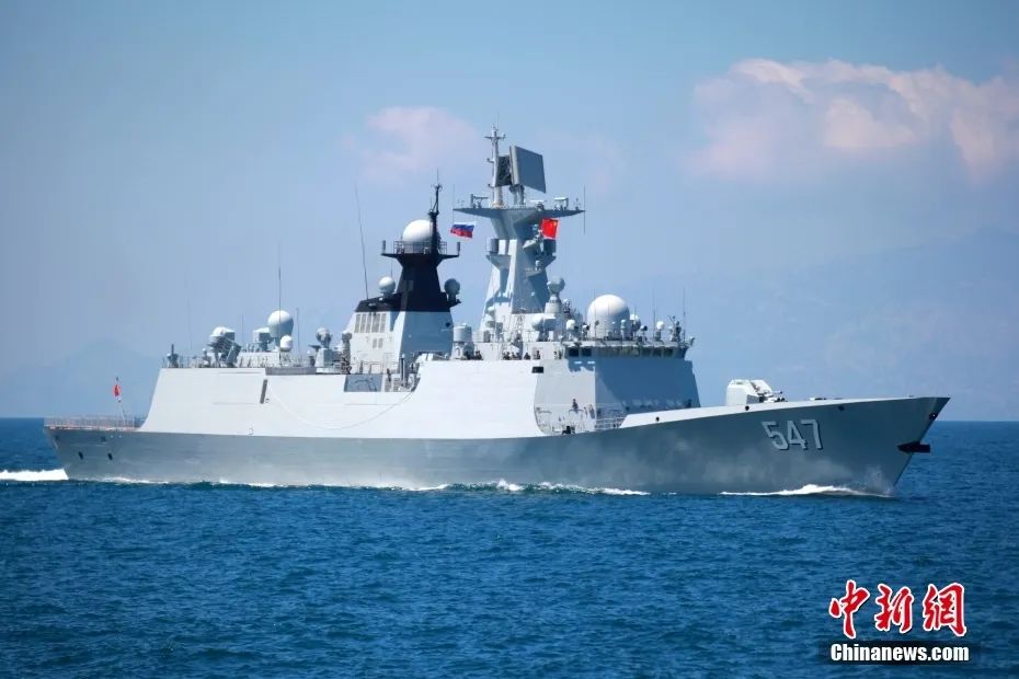 人民海军，生日快乐！