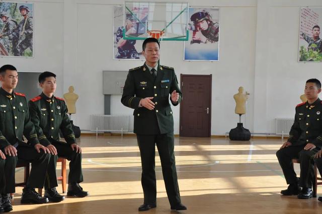 接过父辈的枪——记奋斗在武警部队各行各业的英烈子女