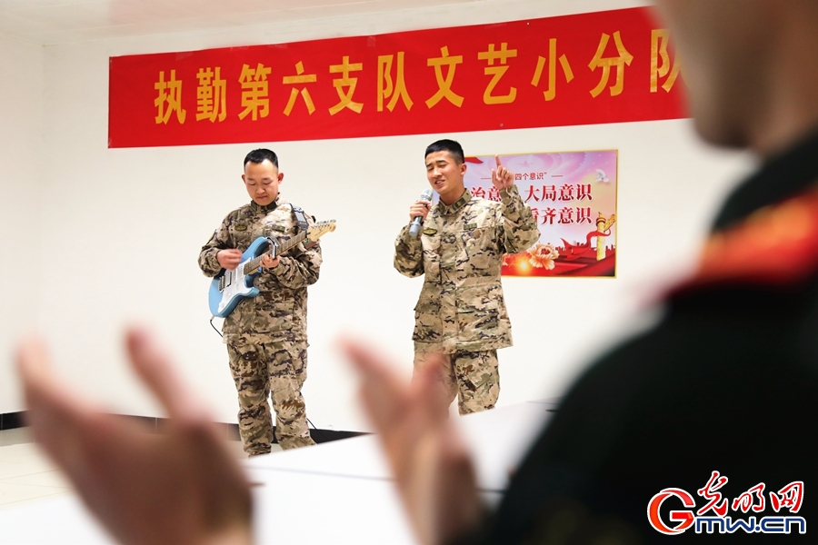 武警北京总队执勤第六支队组织文艺小分队慰问巡演