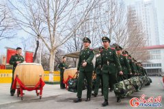 武警北京总队执勤第六支队喜迎新兵下连