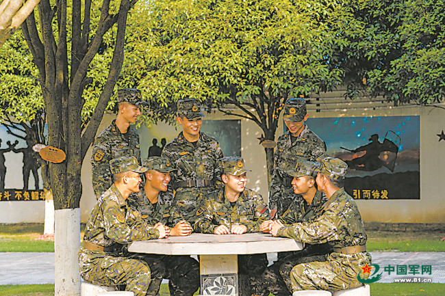 武警广西总队柳州支队：持续保持访谈式教育课“热能”