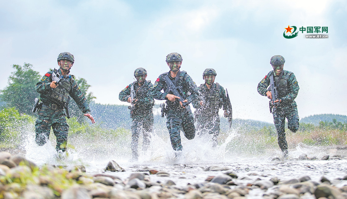 武警广西总队柳州支队：持续保持访谈式教育课“热能”