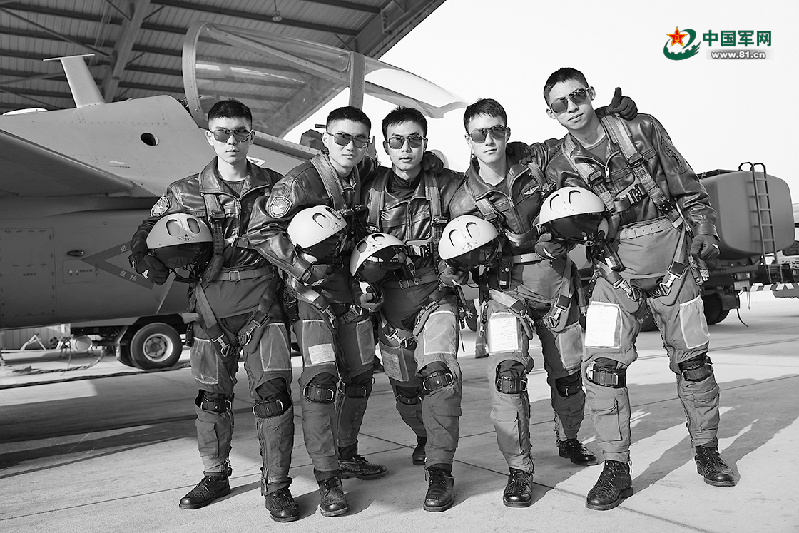 空军石家庄飞行学院探索新型飞行人才培养模式纪实