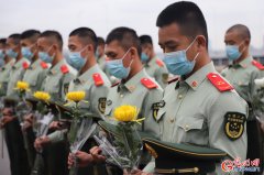 清明前夕，“红色前哨连”官兵祭英烈悟忠诚