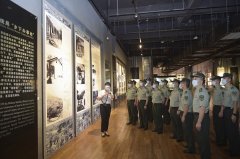 驻渝某预备役联勤保障旅官兵参观红岩魂陈列馆