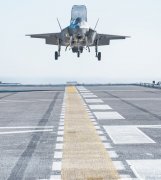 警惕！测试战机起降、配备护航舰艇，日本航母