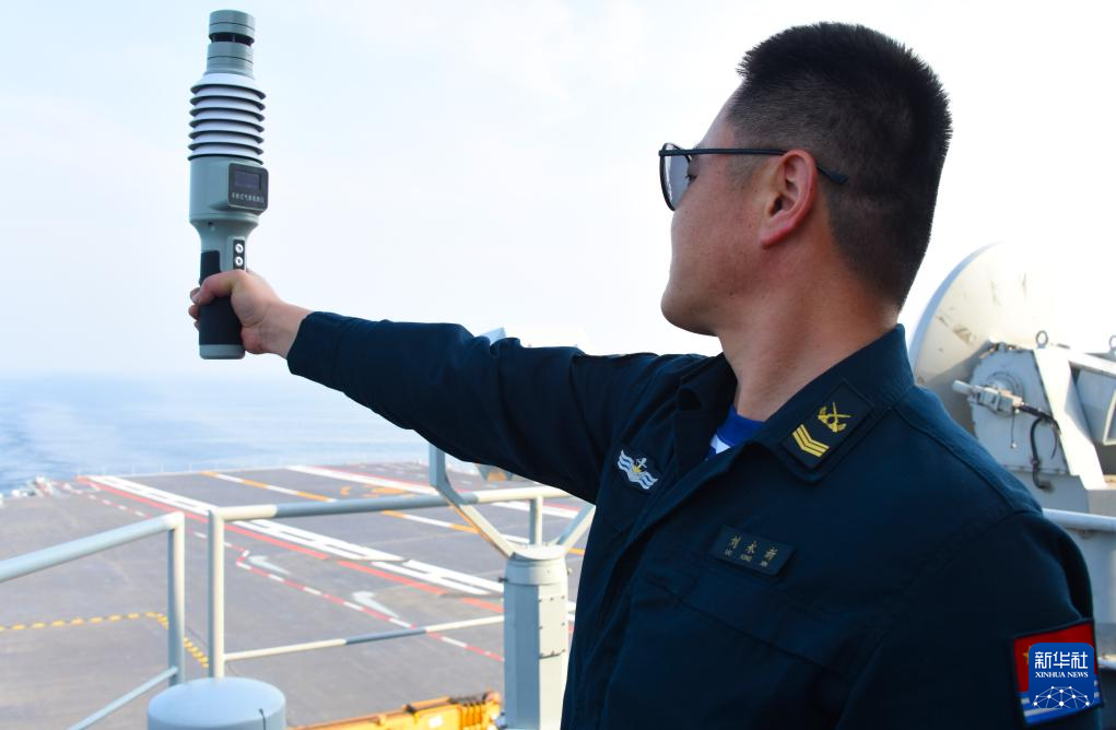 中国海军福建舰顺利完成首次航行试验