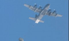 美空军实验运输机批量投射远程打击武器