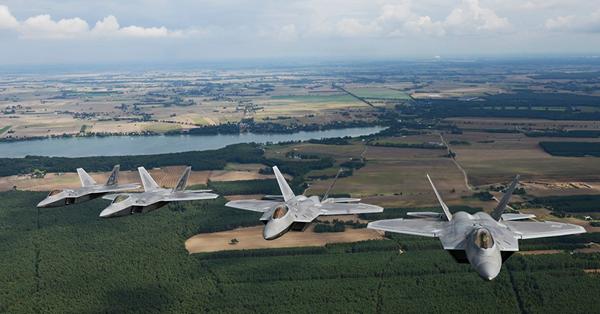 F-22华沙