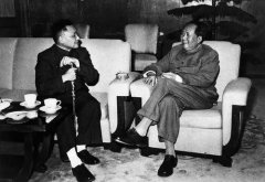 1975年邓小平出任中央军委副主席兼总参谋长始末