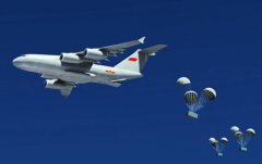 解放军空降兵首次成功组织重型火炮空投