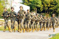 军营观察丨一个武警中队的“赶路”历程