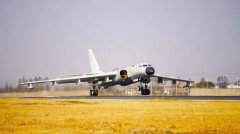 空军航空兵某部开展跨昼夜飞行训练