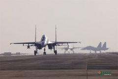 空军某基地常态开展多兵种小体系协同训练