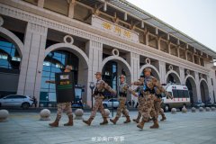 安心！归乡路上有武警官兵守护