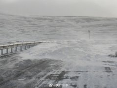 辛苦了！武警官兵奋战6小时除雪抢通道路