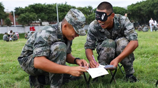 “健康使者”走进“飞龙”特战旅，官兵