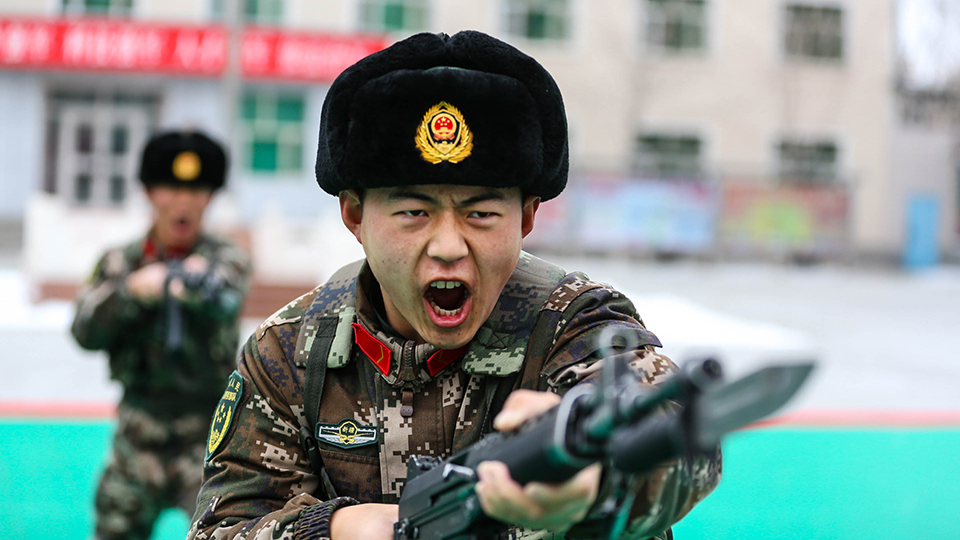 雪地冲锋！武警塔城支队节后练兵掠影
