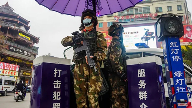 这个春节，武警官兵坚守一线守护一方平