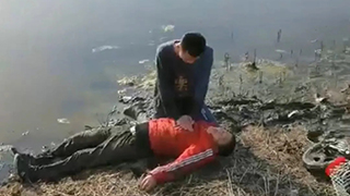 <b>点赞！武警战士春节假期勇救落水群众</b>