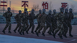 -26℃，武警特战队员天山脚下火热练兵