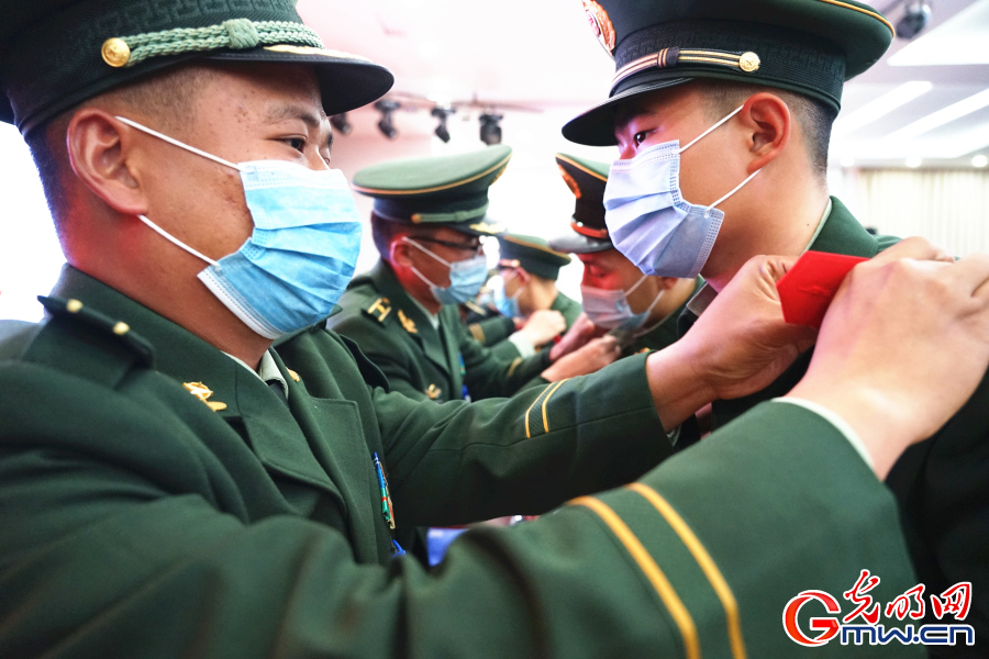 武警北京总队新兵六大队隆重举行2020年度新兵授衔仪式