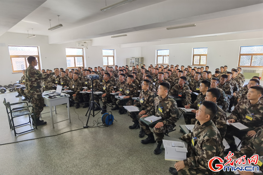 武警北京总队新兵六大队多措并举学习全会精神激发训练热情