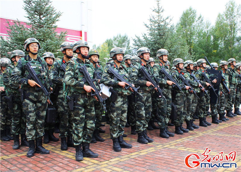 武警甘南支队组织实兵实装战备拉动演练 武警甘南支队组织实兵实装战备拉动演练