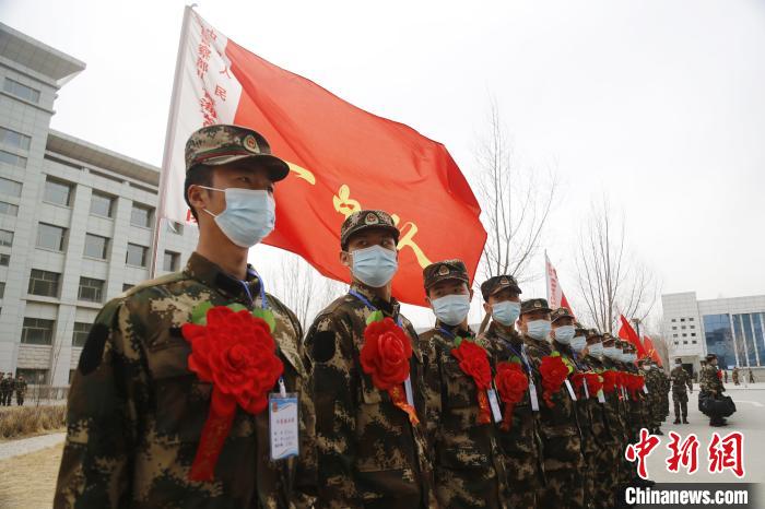 图为新兵。 马铭言 摄 图为新兵。 马铭言 摄