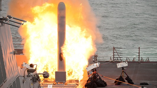 英媒：美海军亮出“反舰战斧”意在威慑中国