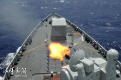 厉兵秣马亚丁湾