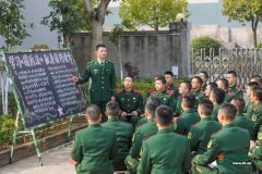 深入理解新修订的国防法 ——专访军事科学院原副院长何雷